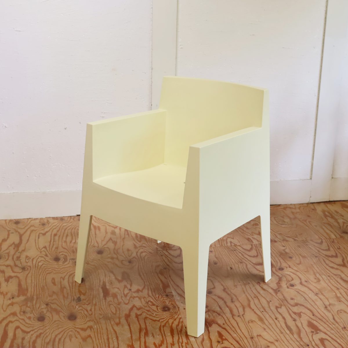 ドリアデ / driade トイ / TOYチェア アームチェア ホワイト