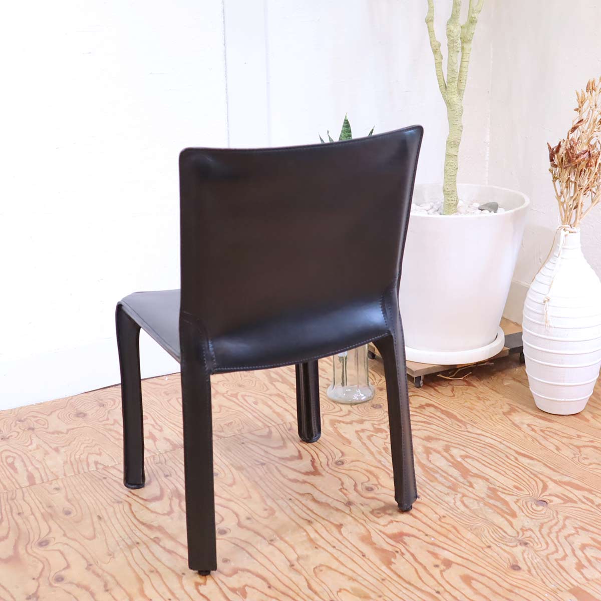 カッシーナ / Cassina キャブ アームレスチェア 412 CAB 黒 ブラック