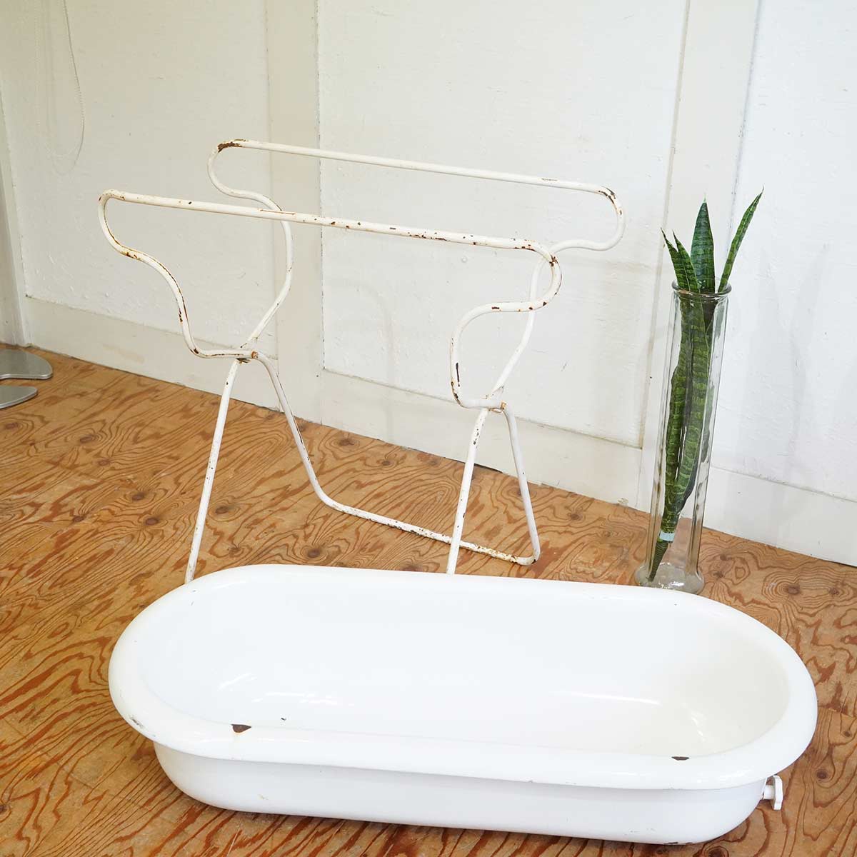 ベビーバス 風呂 ディスプレイ 英国 アンティーク 花壇 ホーロー 収納