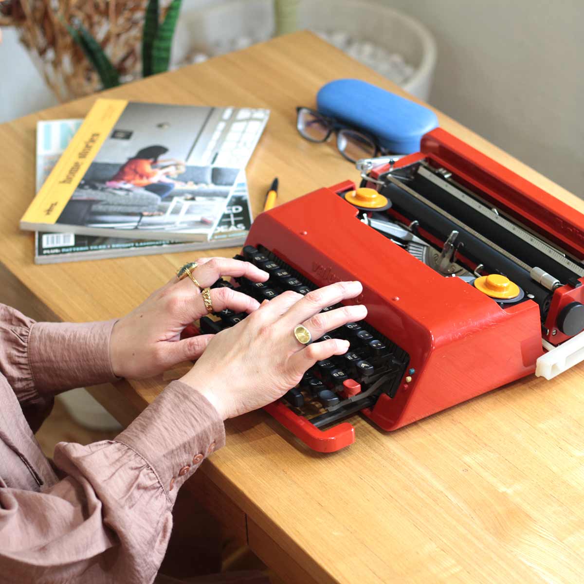 オリベッティ / olivetti バレンタイン タイプライター レトロ