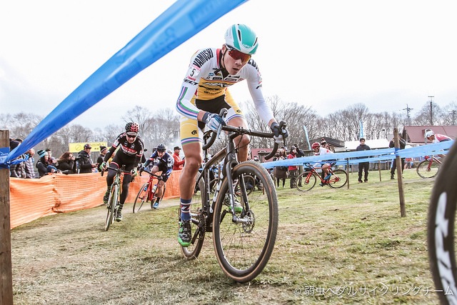 Raphaスーパークロス野辺山で弱虫ペダルサイクリングチーム 前田公平