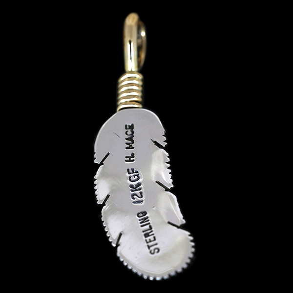 再入荷】ナバホ族 Harvey Mace 12KGF イーグルフェザー ペンダント XS