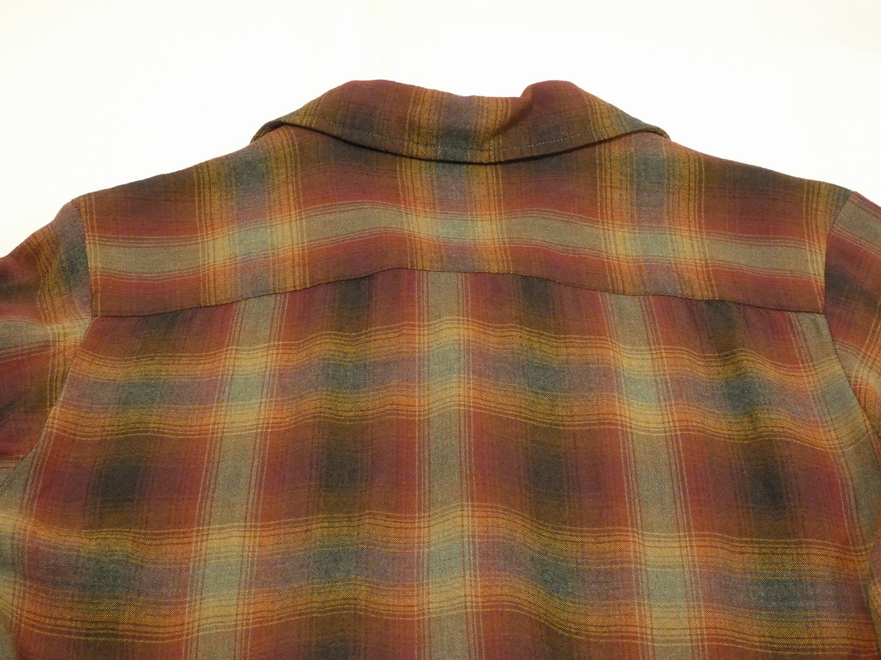 60s 70s MONTGOMERY WARD OMBRE SHADOW PLAID RAYON SHIRT - RICUR