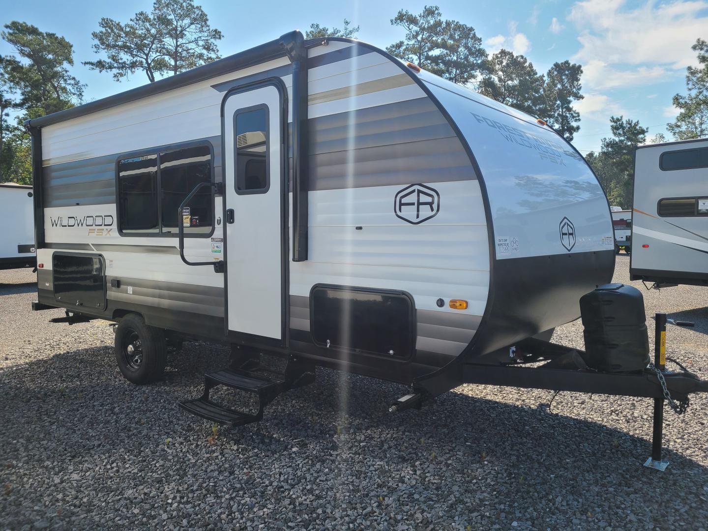 SOLD NEW 2025 FOREST RIVER WILDWOOD FSX 179DBK | Bent's RV