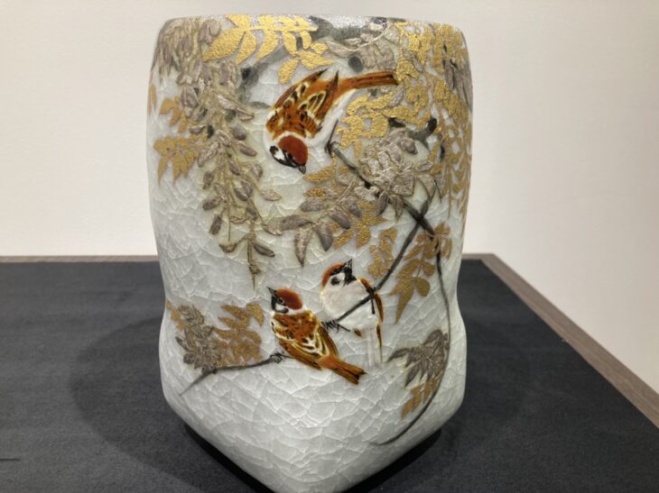 鈴木 爽司 色絵金銀彩藤二雀之図 扁壺』 ｜骨董品買取 緑和堂