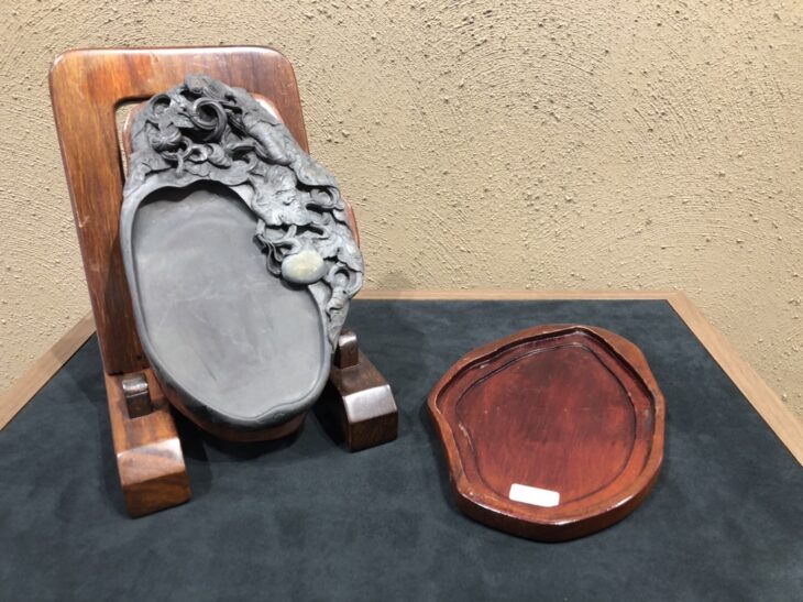 硯 『端渓 葡萄彫刻 』 ｜骨董品買取 緑和堂