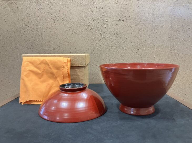 角 偉三郎 作『朱塗 椀』 買取価格相場｜骨董品買取 緑和堂