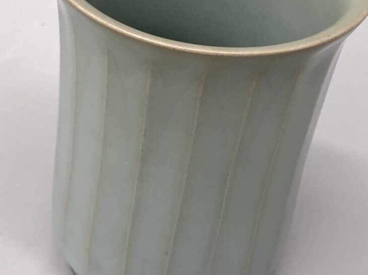 川瀬忍 作『青磁湯碗』 ｜骨董品買取 緑和堂