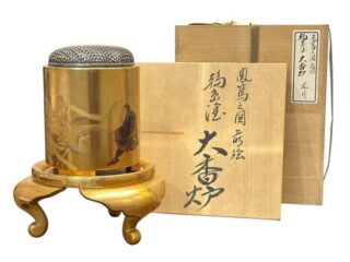 秦蔵六 『立鼓式 塗壷銅花器』 買取価格相場｜骨董品買取 緑和堂