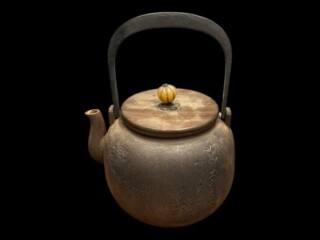 角谷一圭 『真形 浜松之図 鉄瓶』 ｜骨董品買取 緑和堂