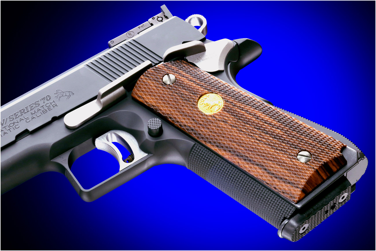 伝説のロングスライドモデル「ホーグ 6インチ カスタム」絶賛発売中