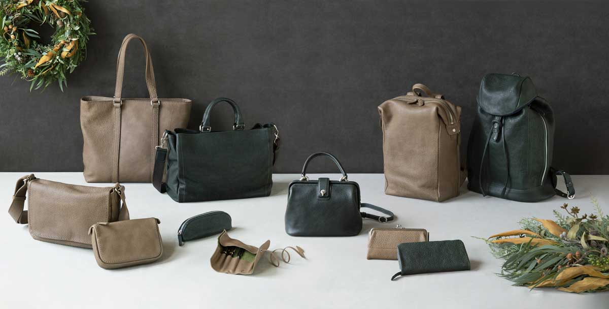 土屋鞄、オイルヌメ革を用いたシリーズにクリスマス限定色 - Impress Watch