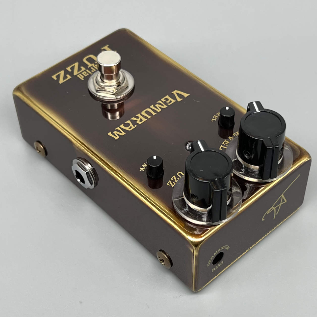 VEMURAM Myriad Fuzz | ワタナベ楽器店 大阪店