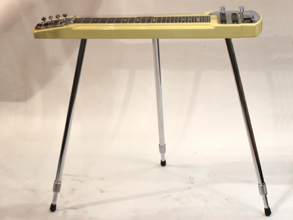 Fender フェンダー DELUXE 8 ☆ 8弦ラップスティールギターがUSED入荷