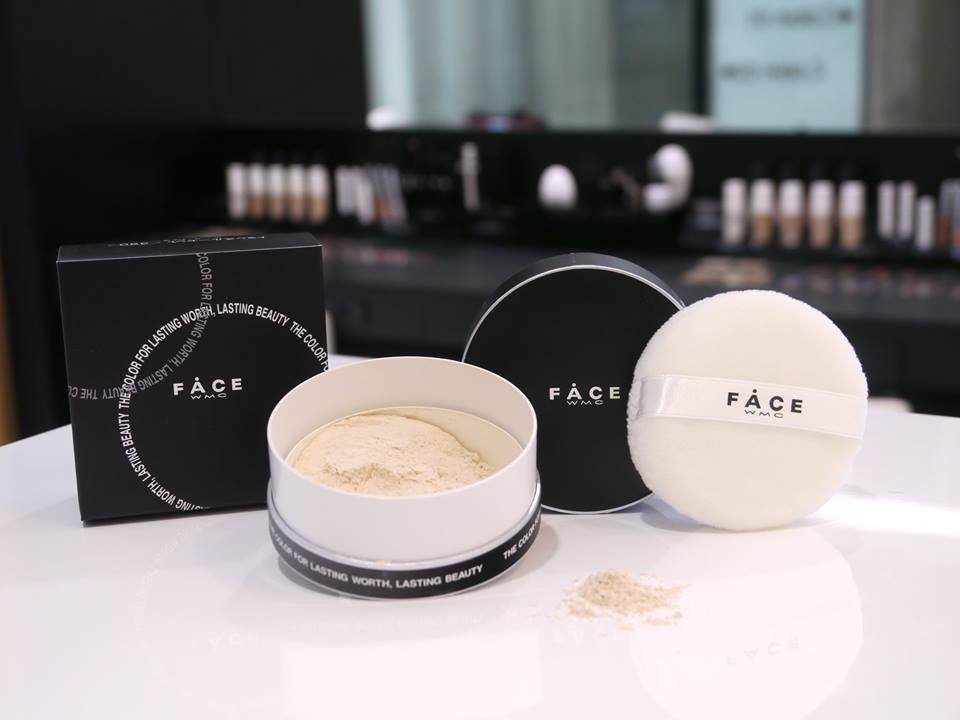 メイクくずれしたくない！「ルースパウダー」でさらさらクリア肌