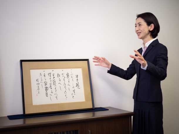 造形作品と向き合い、ものを介して見える人間や社会の姿を追う 【美術