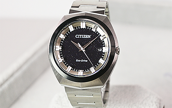 シチズン「エコ・ドライブ 365」を着用レビュー。宝石のような腕時計は