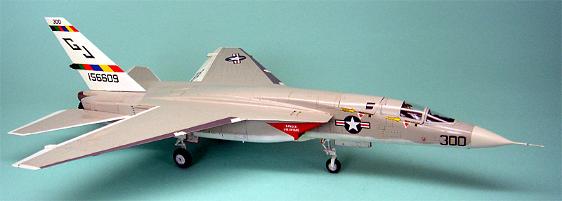 米海軍現用機シリーズ No.12 RA5C ビジランティ (トランペッター 1/72)