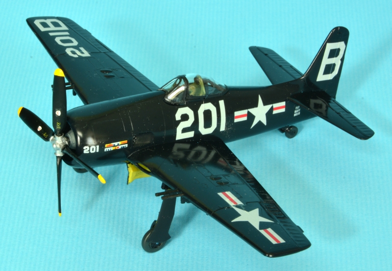 F8F ベアキャット (モノグラム 1/72)