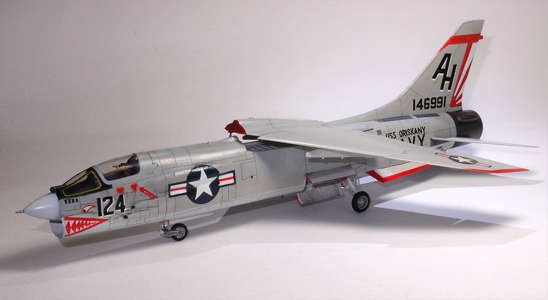 F-8Eクルセーダー戦闘機 （ハセガワ 1/72）＞ 特集 ジェット戦闘機