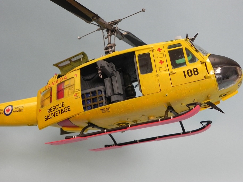 Bell CH-118 Iroquois (Revell 1/32 UH-1D Huey Gunshipより改造