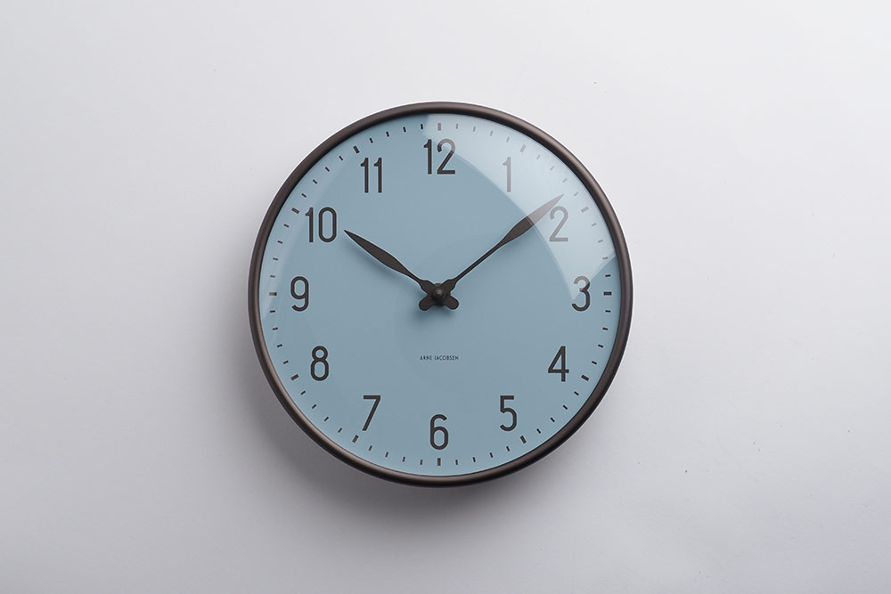 Station Clock アルネ ヤコブセン ステーションクロック Royal Blue