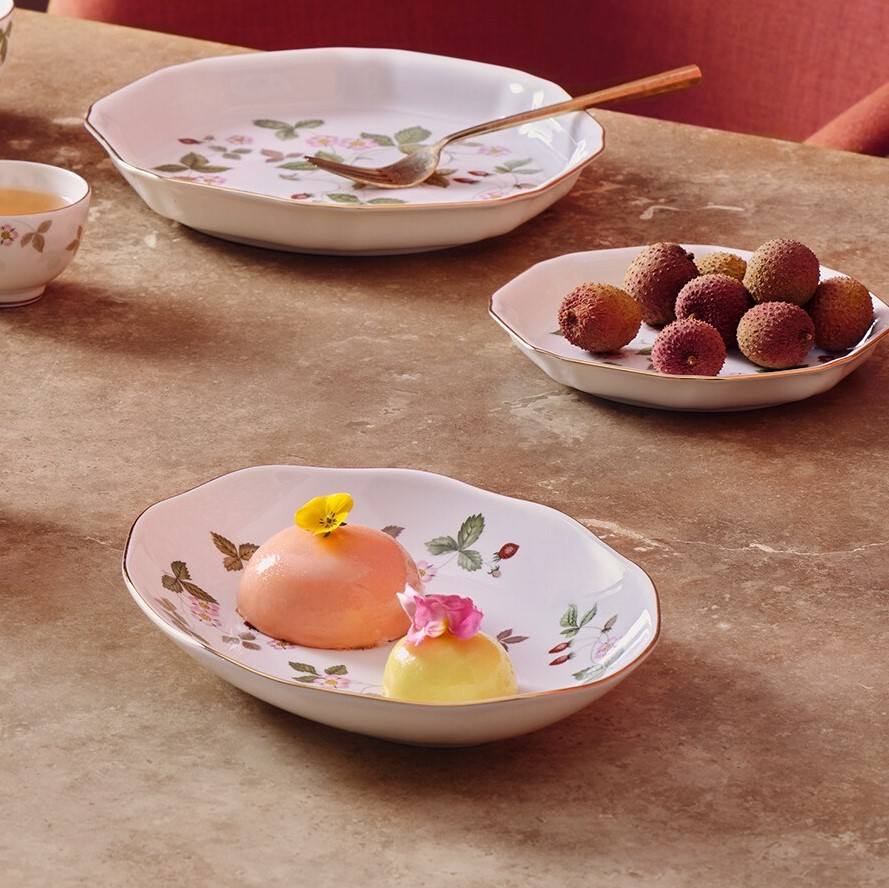 ワイルド ストロベリー オーバルディッシュ|WEDGWOOD公式オンラインストア