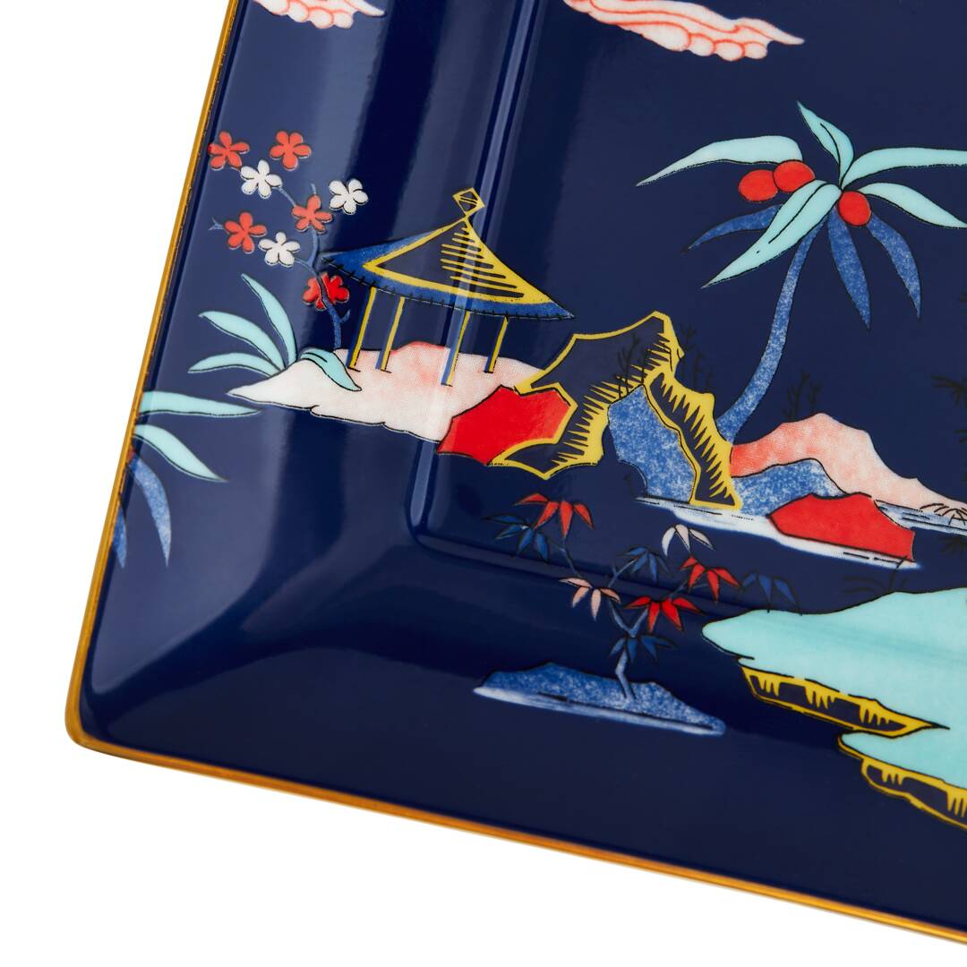 ワンダーラスト ブルーパゴダ スクエアトレイ|WEDGWOOD公式オンライン