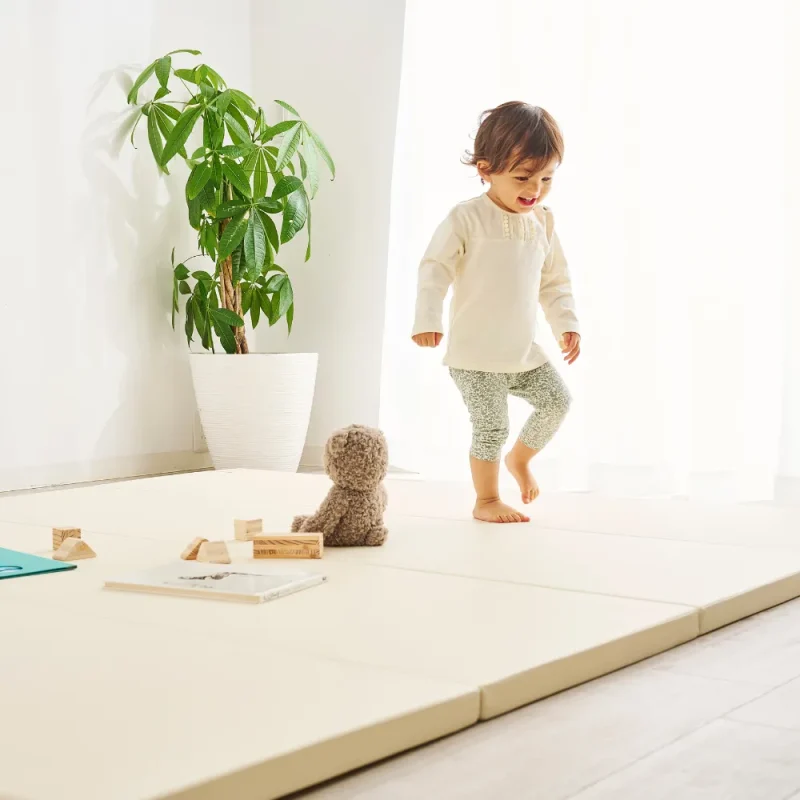 ベビーからキッズまで、ずっと使えるプレイマット「PLEMA」 - White Lapin