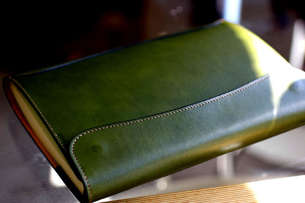 0036】ノートカバー・OWL-A5（オウルA5）について 1 | WILDSWANS