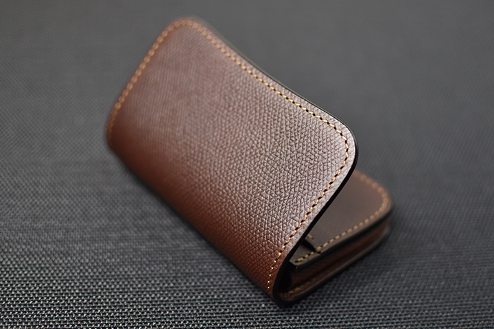 直営店限定・型押しミネルバリスシオ製革小物シリーズについてのお話