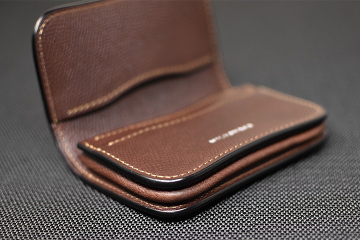 直営店限定・型押しミネルバリスシオ製革小物シリーズについてのお話