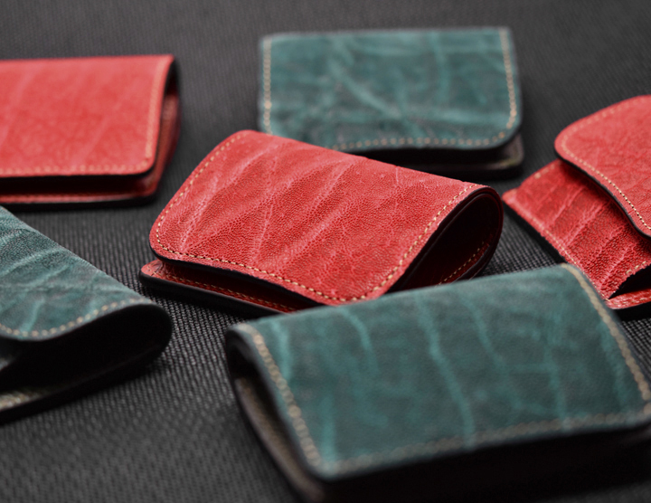 エレファントレザー×ドラーロを用いた革小物シリーズについて 1