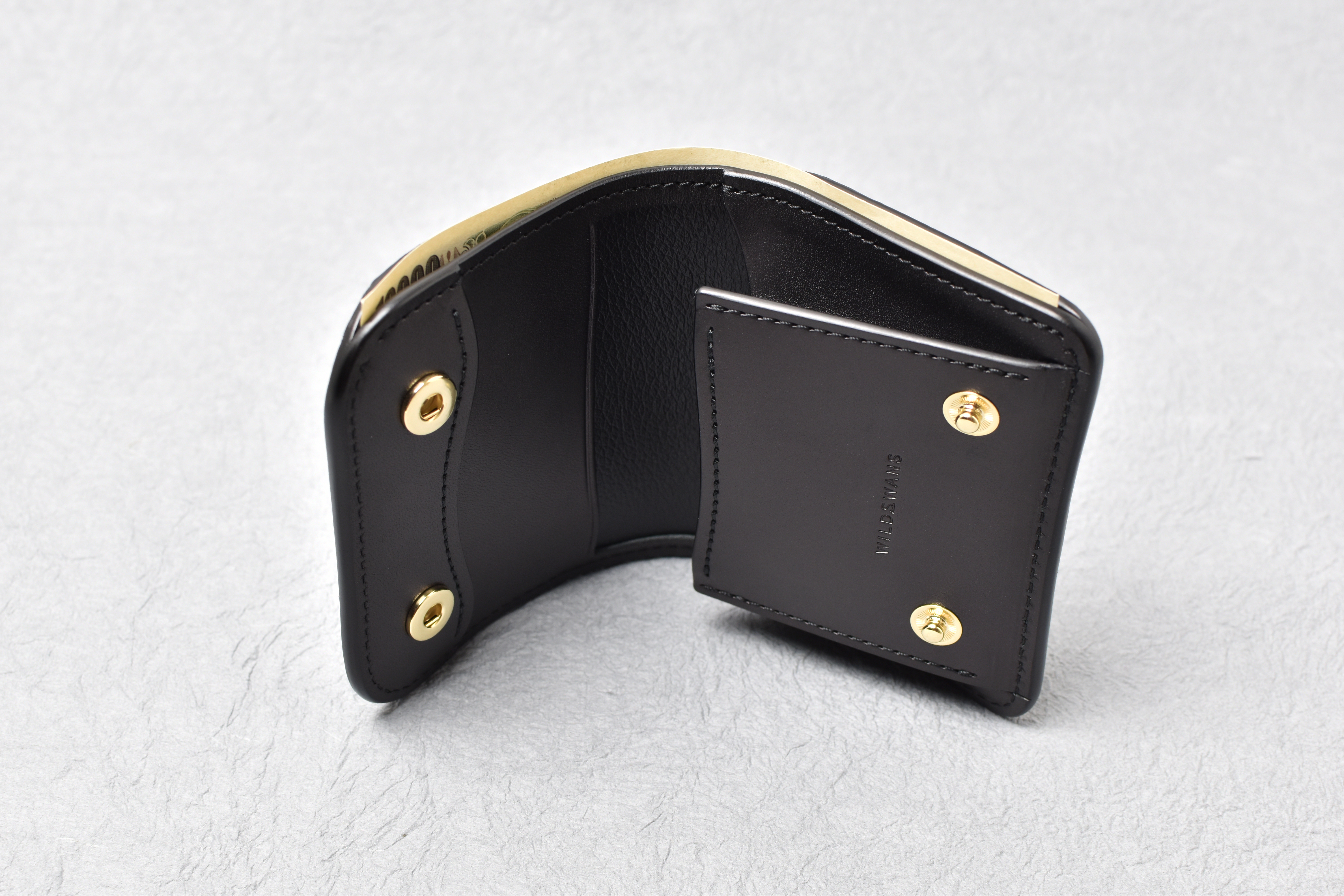 直営店限定・ヌバッククロコダイルシリーズについてのお話 | WILDSWANS