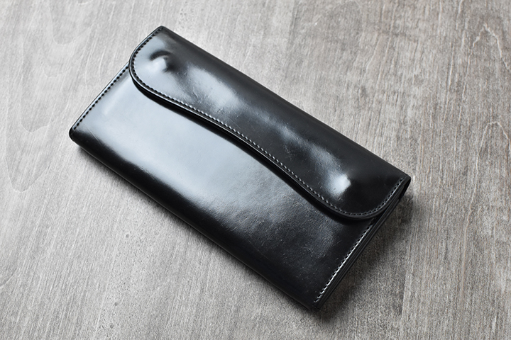 シェルコードバン×フルグレインブライドルレザーシリーズについての