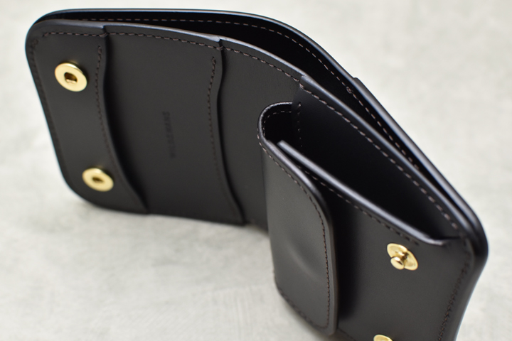 アーナルヴァッシュを使用した革小物についてのお話 | WILDSWANS