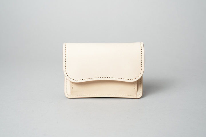 多機能型コインケース・サドルプルアップ/TONGUE(タング)についての