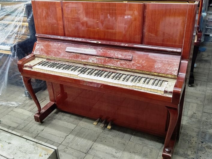 2020/12/06 水害のピアノ(ヤマハW106B)を修理しました。