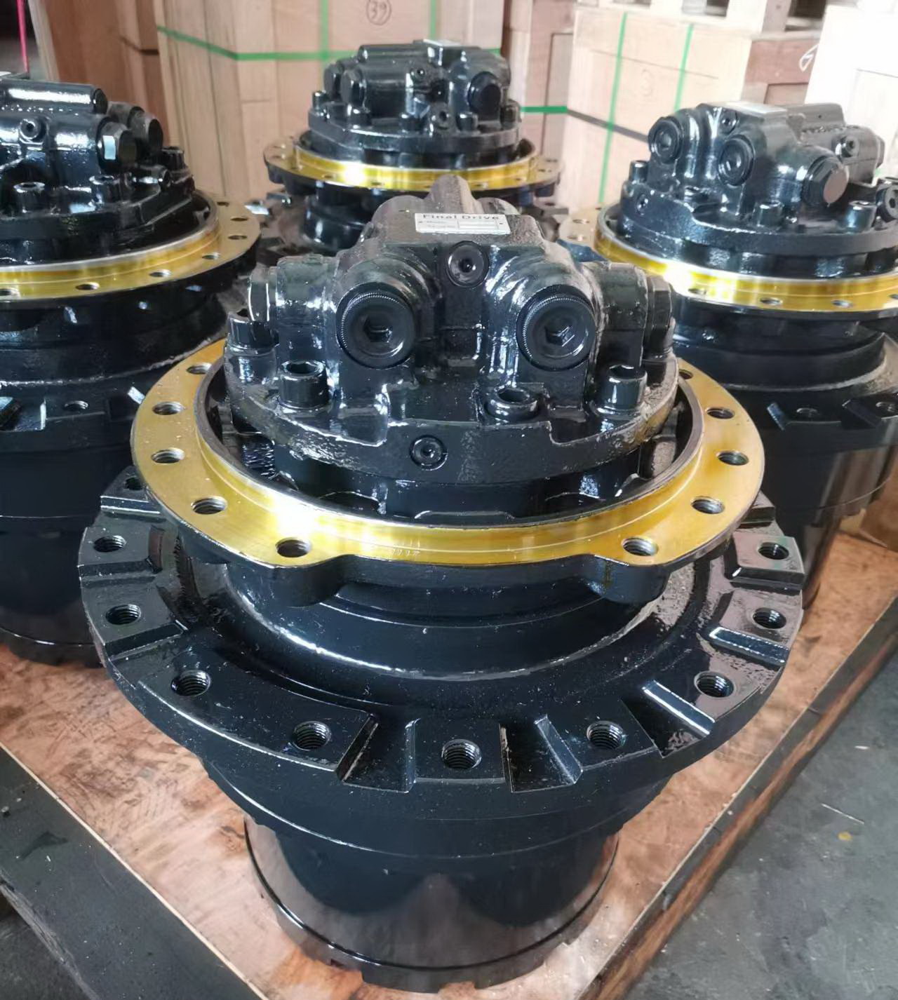 日立 ZX200-3 および ZX210-3 トラベル モーター HMGF40FA トラック