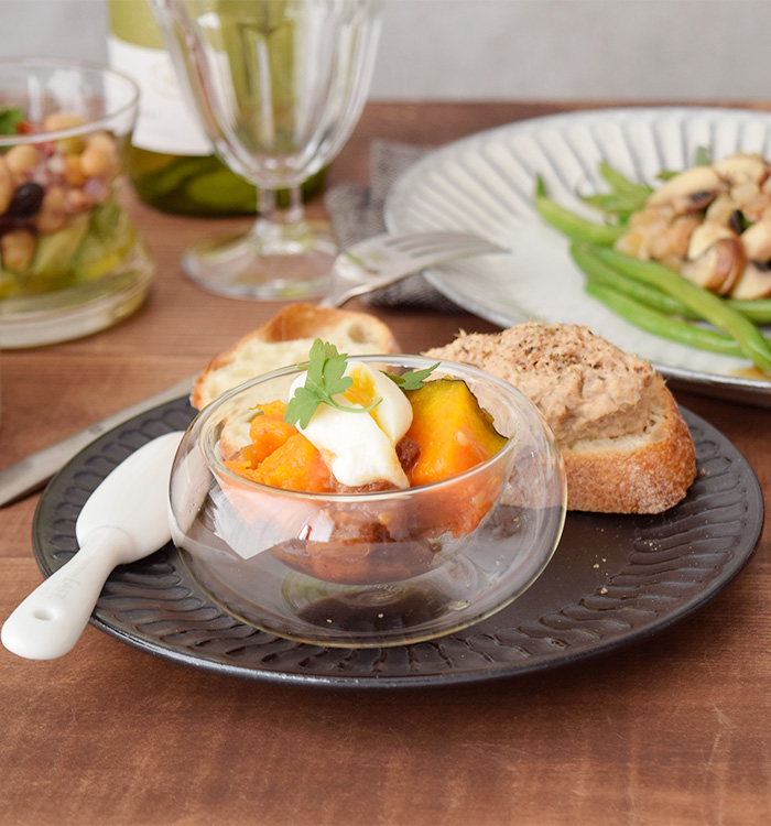 カフェのようなデザートが楽しめる、二重構造のカップ。おしゃれな人気