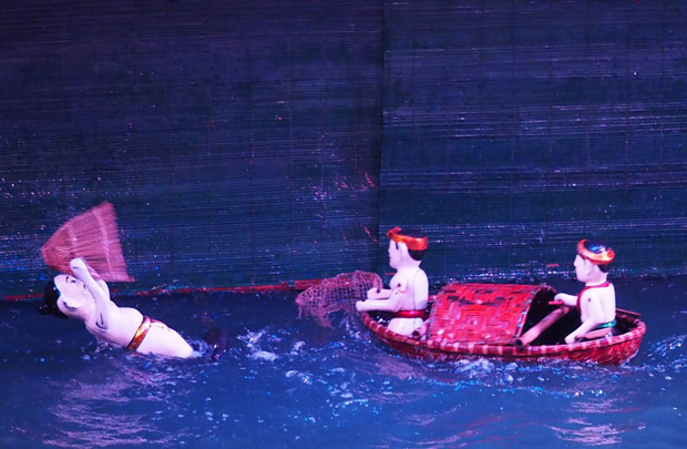 水上人形劇&フエ宮廷料理ディナーツアー【伝統芸】（シクロチャーター