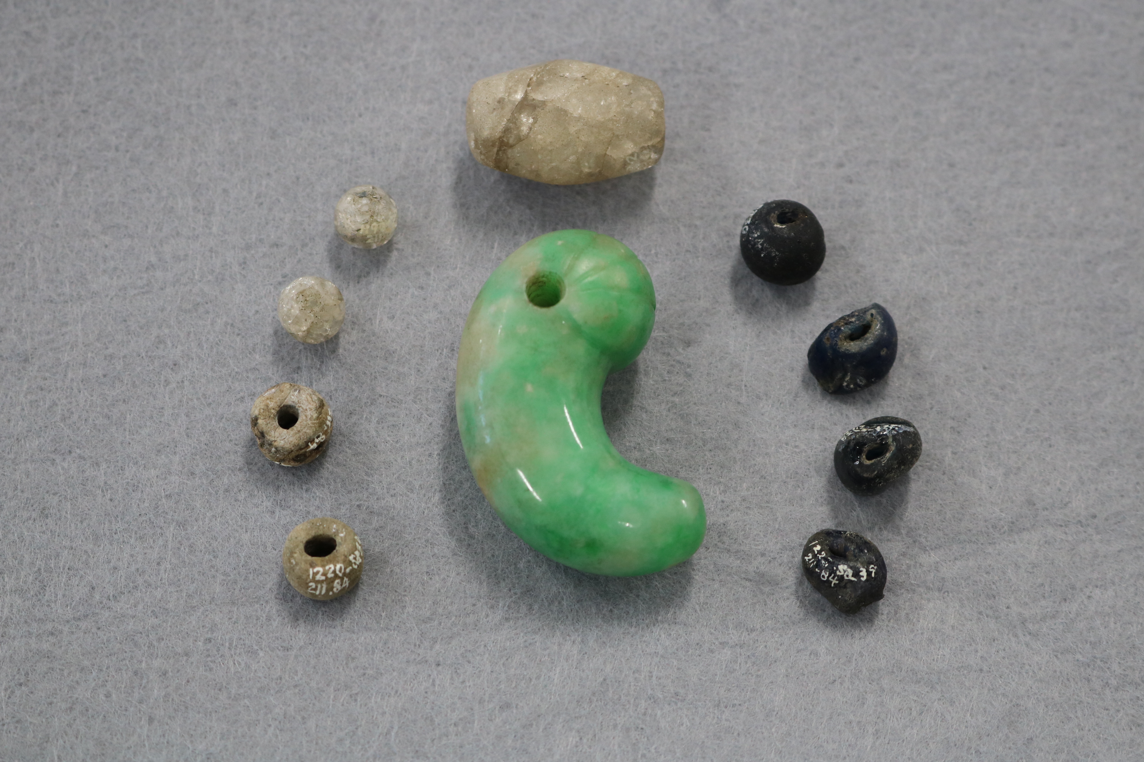 勾玉の謎を解く・・・奥尻島勾玉シンポジウムを開催します！ | 北海道