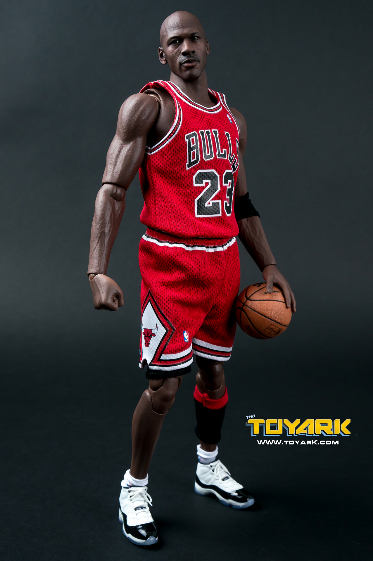 Enterbay Michael Jordan - Real Masterpiece 1/6th Scale #23 Road