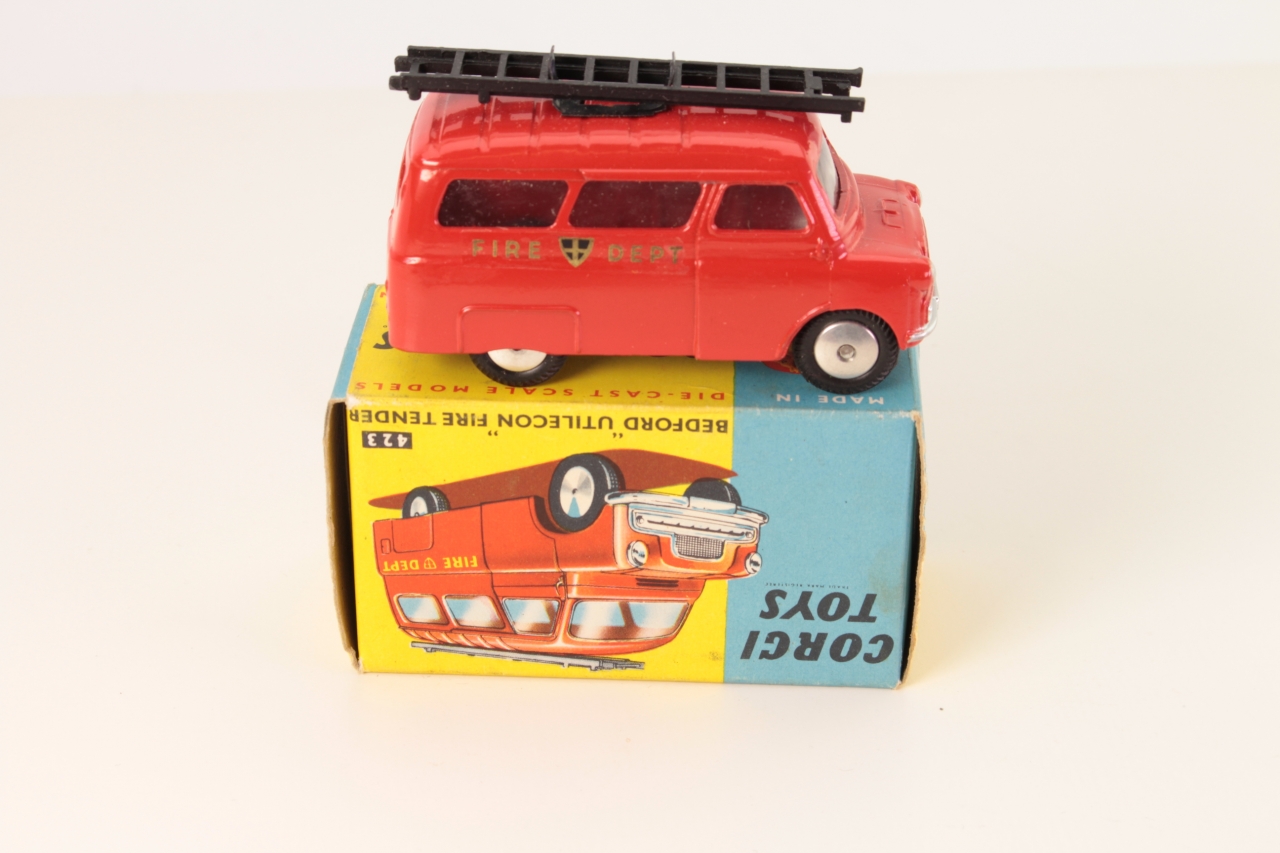 Corgi 423, Bedford Utilecon Fire Tender - Free Price Guide & Review