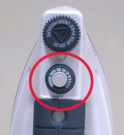 デロンギ ボイラー内蔵型パワースチームアイロン 6299/2N｜Toki House