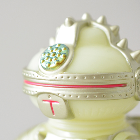 ソフビ製ともだち初号機 (蓄光Aタイプ) | 多肉植物・特別な鉢の販売