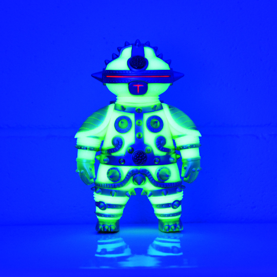 ソフビ製ともだち初号機 (蓄光Aタイプ) | 多肉植物・特別な鉢の販売