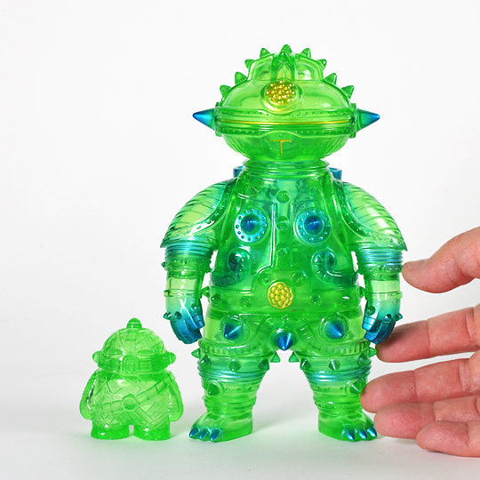 ソフビ製ともだち初号機 (Hierophant Green) + 土偶座人(Clear Green