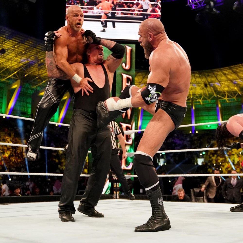 ショーン・マイケルズ復活！DXが破壊兄弟破る【11・2 WWE】 | TOKYO