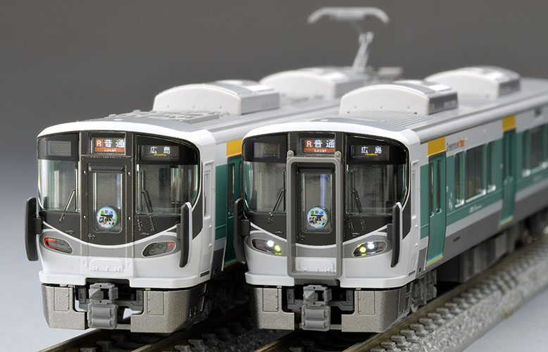 特別企画品 JR 227系近郊電車・広島電鉄5100形（ラッピングコラボ